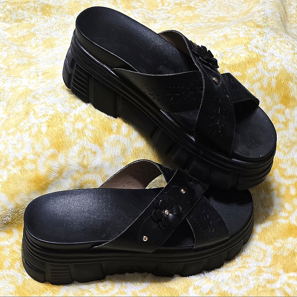Black Platform Slide Sandals